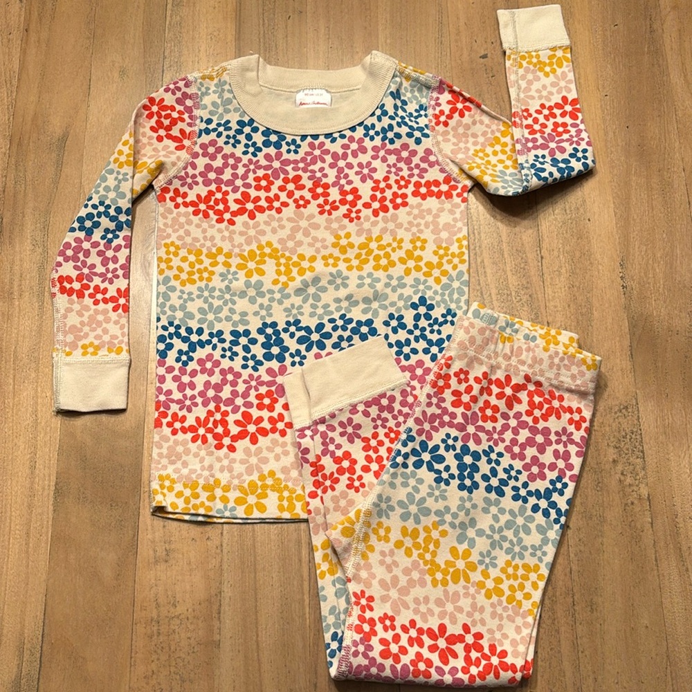 EUC Hanna Andersson 🌈 Flower Pajamas